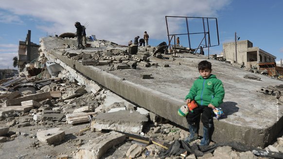 Kinderen zijn alles kwijtgeraakt na de aardbeving in Syrië